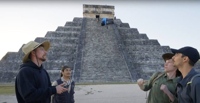 MrBeast repara puerta en zona arqueológica de Calakmul ante falta de recursos del INAH