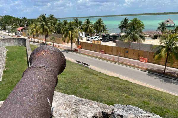 Ordenan frenar obras de la Sedena en la Laguna de Bacalar por riesgo ambiental