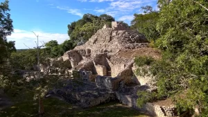 zona arqueologica de becan 8