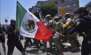 61 mexicanos detenidos en redadas en Estados Unidos: reporta Sheinbaum