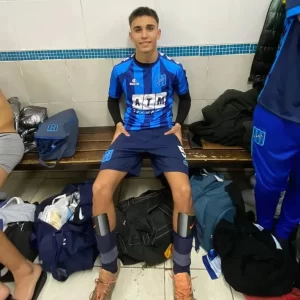 Muere futbolista de 18 años tras cirugía de rodilla 