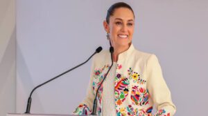 Claudia Sheinbaum decretos maestros 1