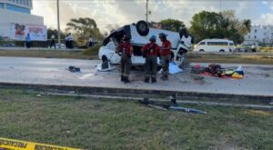 Accidente en avenida Tulum de Cancún, deja al menos 3 muertos y una decena de heridos