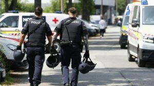 Tiroteo en escuela de Austria deja al menos 10 muertos