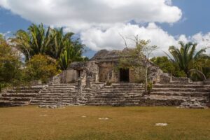 INAH Zonas Arqueologicas del sur de Quintana Roo 00