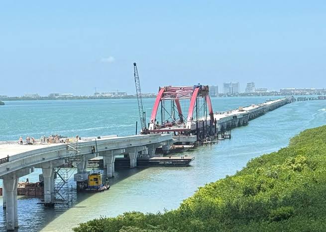 Puente Vehicular Nichupté de Cancún