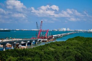 Puente Vehicular Nichupte de Cancun 2