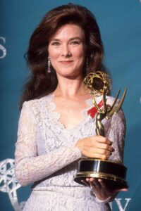 Muere Valerie Mahaffey, actriz de “Esposas desesperadas” 