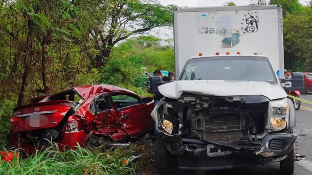 accidente maestras tepic.jpg 1103262657
