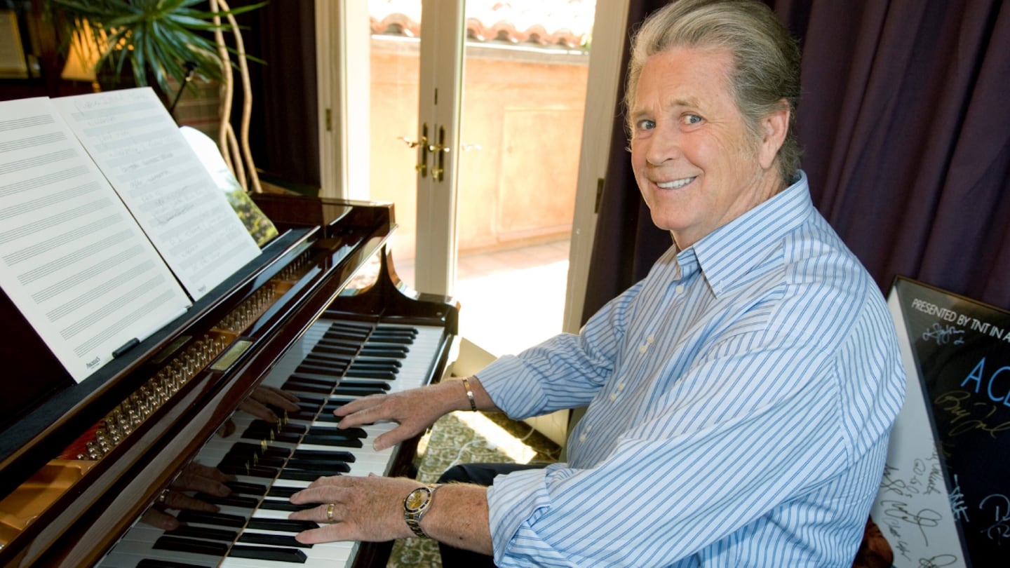 brian wilson posando en el piano en 2008 foto ap WXT6UZD2QFBCXM4VKZ2ABMVBWI