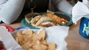 50 personas fueron intoxicadas en taquería de Yucatán