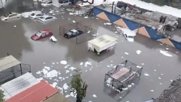 Caos bajo la lluvia: Naucalpan y CDMX colapsan por intensas precipitaciones