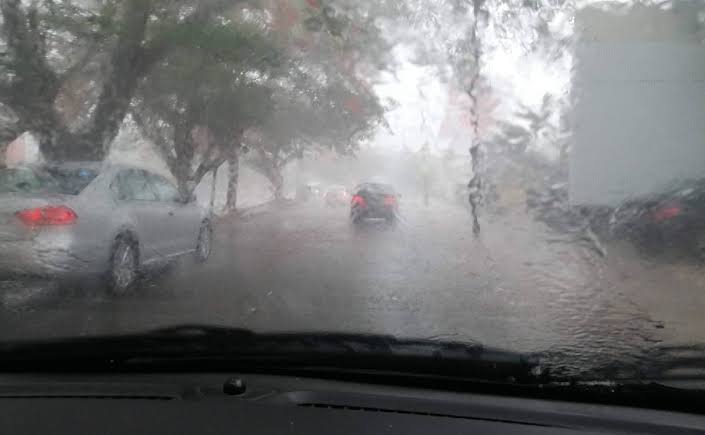 Lluvias fuertes en la Península de Yucatán este Día del Padre: Se prevén dos ondas tropicales