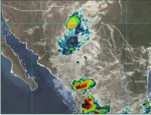 Extremo calor de 45 grados azota noreste de México