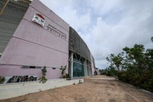 Rescatarán Auditorio del Bienestar que fue elefante blanco de Roberto Borge