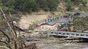 Inundaciones en Texas dejan más de 80 muertos y decenas de desaparecidos