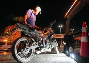 Al corralón 16 motocicletas tras operativo de tránsito a rodada en Cancún