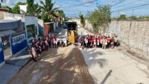 Inician obras de pavimentación en la Región 103 de Cancún