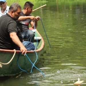 Con ritual de vela flotante encuentra a un ahogado en Veracruz