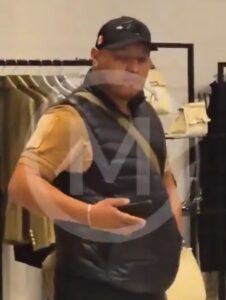 Alcalde amenaza a trabajador de una tienda de ropa en Puebla 