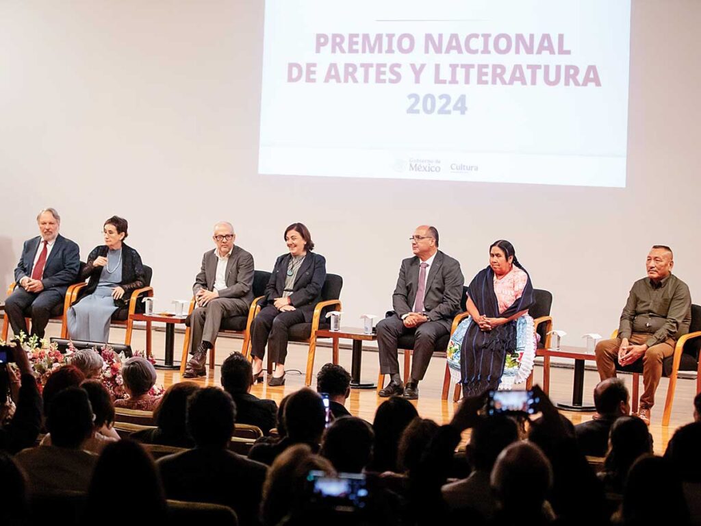 ganadores del premio nacional de artes y literatura en conferencia