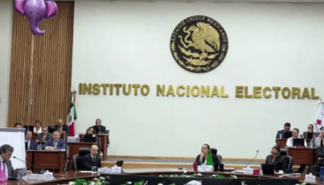 Multará el INE por acordeones en elección a 118 juzgadores
