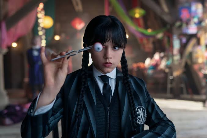 Confirma “Merlina” tercera temporada antes del estreno de la segunda