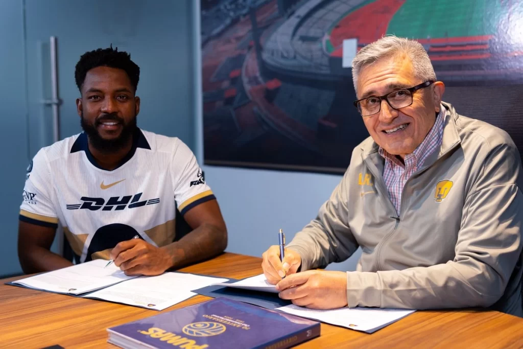 Hace Pumas oficial la contratación de Álvaro Angulo