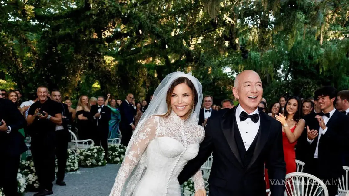 Revelan fotografías inéditas de boda de Jeff Bezos y Lauren Sánchez