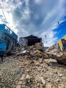 Sismo de 5.6 sacude Guatemala y deja fuertes daños 