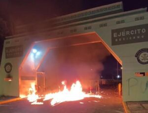 Incendian cuartel militar en Cozumel por presunto abuso a una menor