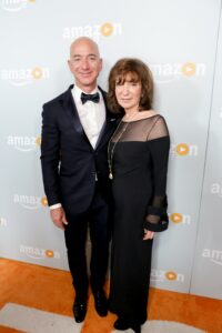 Muere madre de Jeff Bezos, a los 78 años