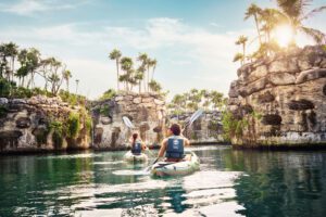 Grupo Xcaret y Miguel Quintana Pali, destacan en los Premios MexBest 2025