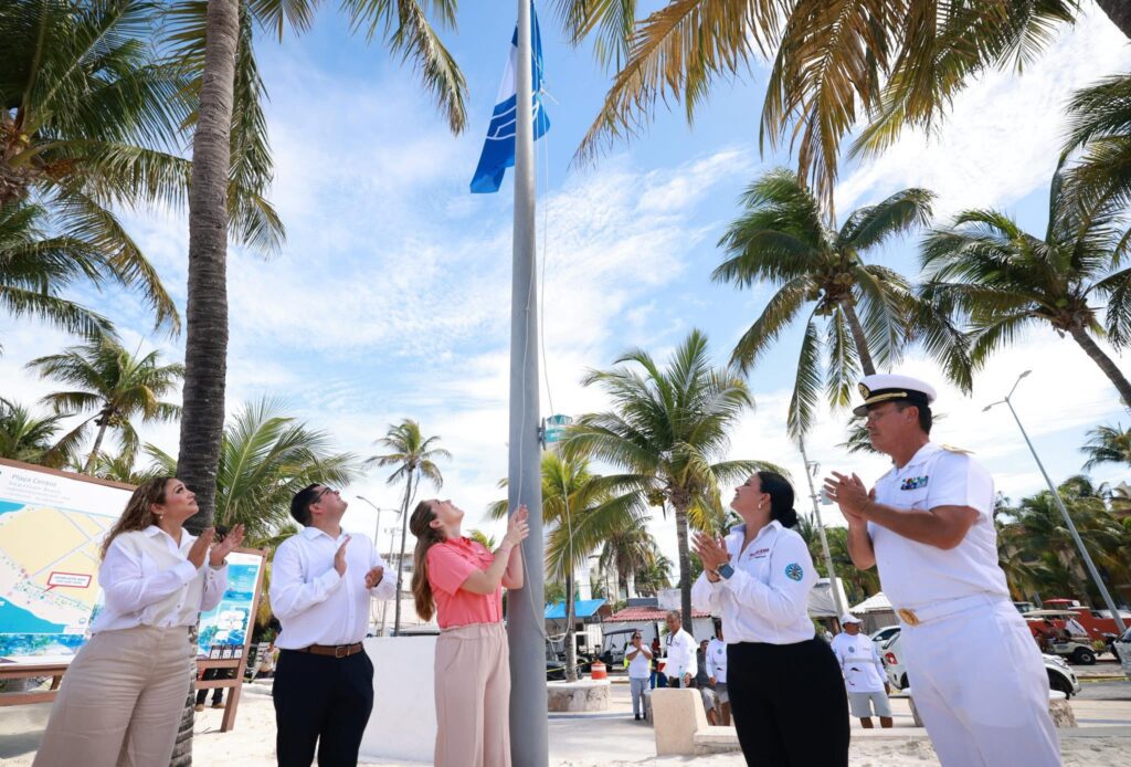 Ondea Bandera Blue Flag en Playa Norte y Playa Centro en Isla Mujeres