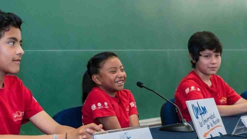 Estudiante de 8 años crea calentador solar en Chiapas 