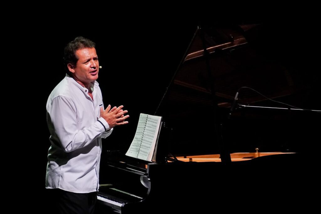 Domingos con Ricardo Corona: El piano como viaje en el tiempo