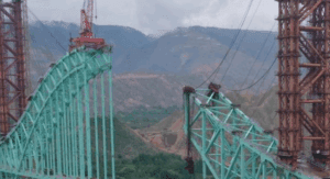 Derrumbe de puente en China, deja al menos 12 muertos y varios desaparecidos FOTO CORTESÍA