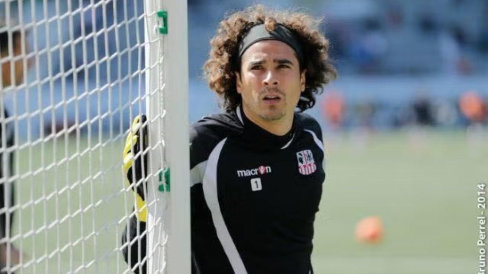 ¡Dura sanción! Ajaccio, ex equipo de Guillermo Ochoa podría desaparecer