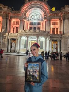 Joven cancunense triunfa en concurso nacional de ballet en Bellas Artes
