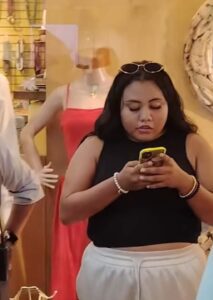 Mujer es detenida robando perfumes en Plaza Las Américas de Cancún 