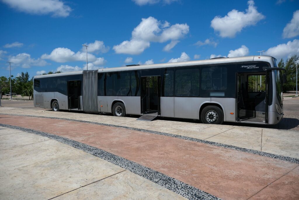Autobuses articulados inician pruebas en Cancún