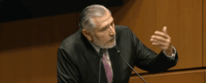 Adán Augusto López se defiende en el Senado de acusaciones sobre nexos con el 'narco'