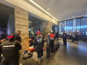 Se desploma elevador en Plaza Mitikah de CDMX
