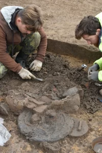 Construían una autopista y encontraron un tesoro arqueológico 