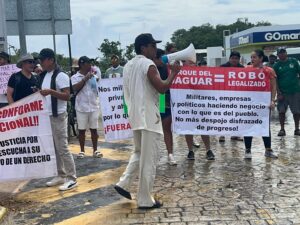 Protesta en Tulum por cierre de accesos a las playas
