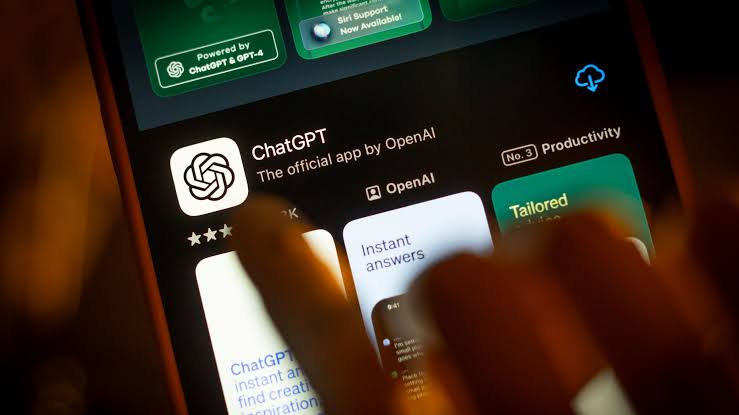 OpenAI enfrenta demanda millonaria tras el suicidio de un adolescente que usó ChatGPT