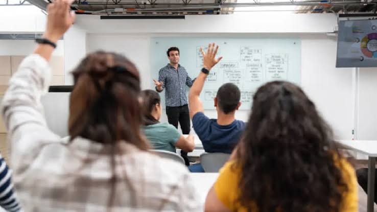 UNESCO alerta crisis mundial de maestros: faltan 44 millones de docentes para 2030