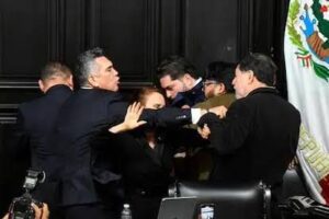 Corrido a Alito Moreno se vuelve viral tras altercado con Fernández Noroña en el Senado