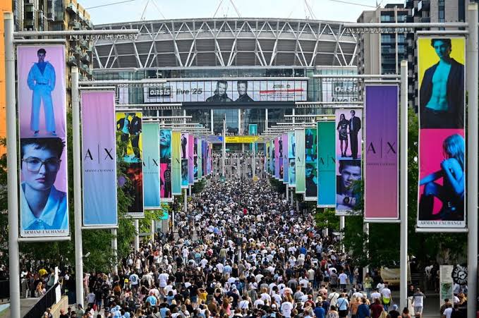 Fans de Oasis logran insólito récord durante su concierto en Wembley