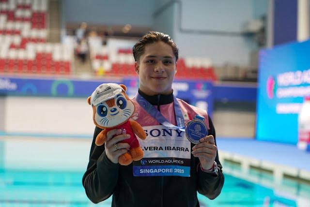 Osmar Olvera se corona en el Campeonato Mundial de Deportes Acuáticos de Singapur